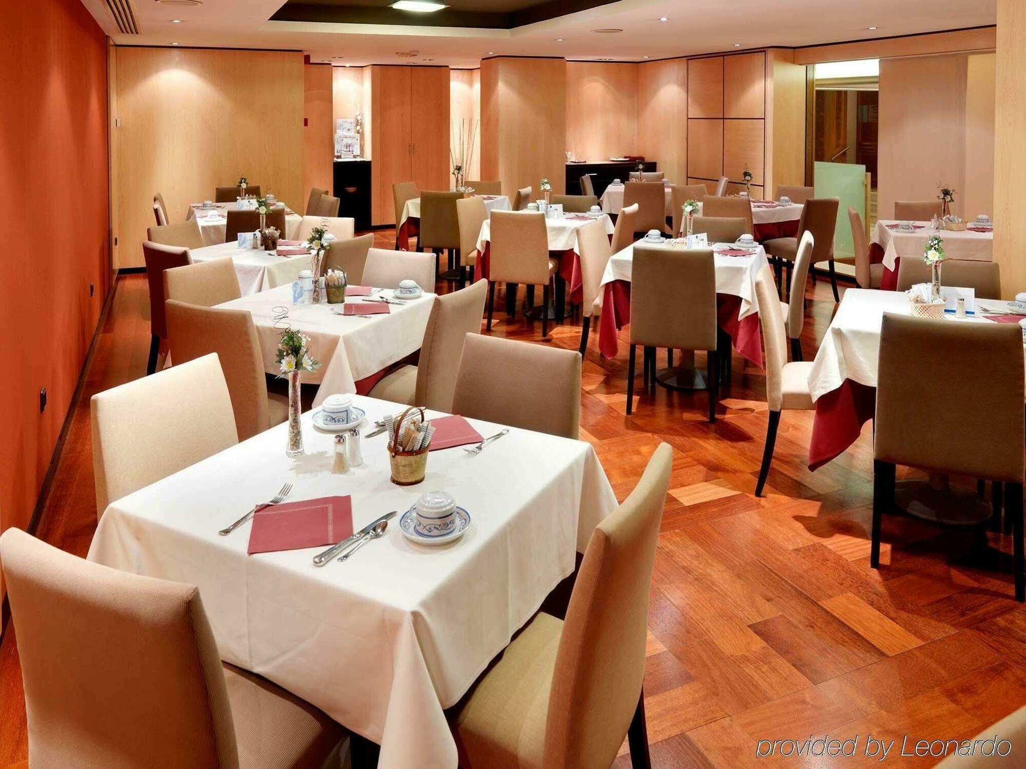 Eurostars Madrid Gran Via Hotel Restoran gambar